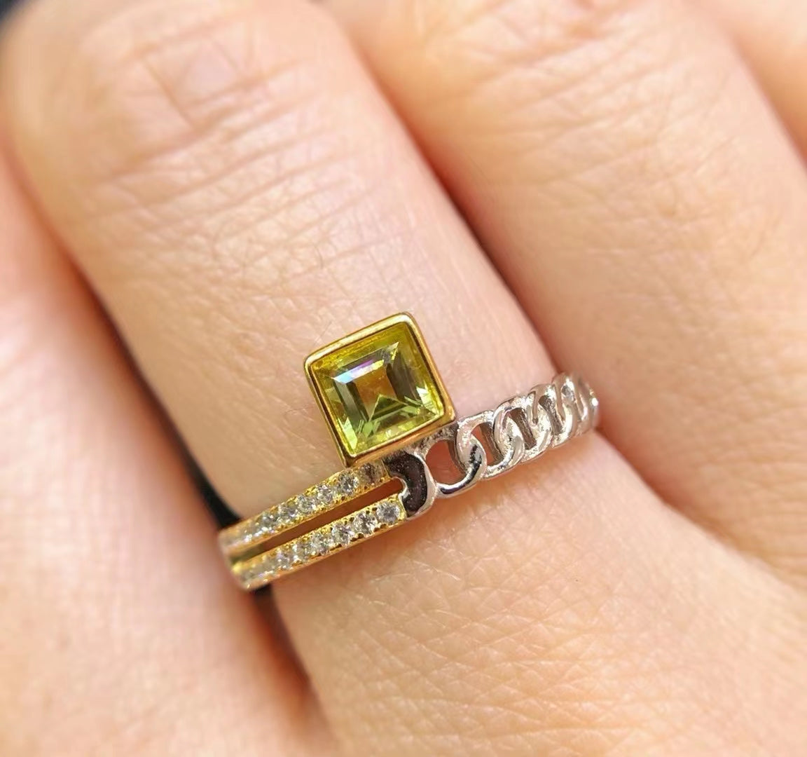S925 Natural Peridot Ladies Silver Ring