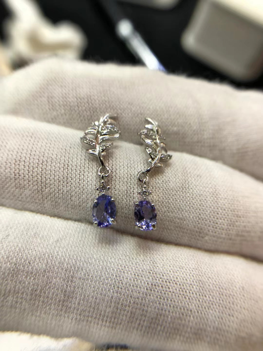 S925 Natural Tanzanite Feather Women's Earrings