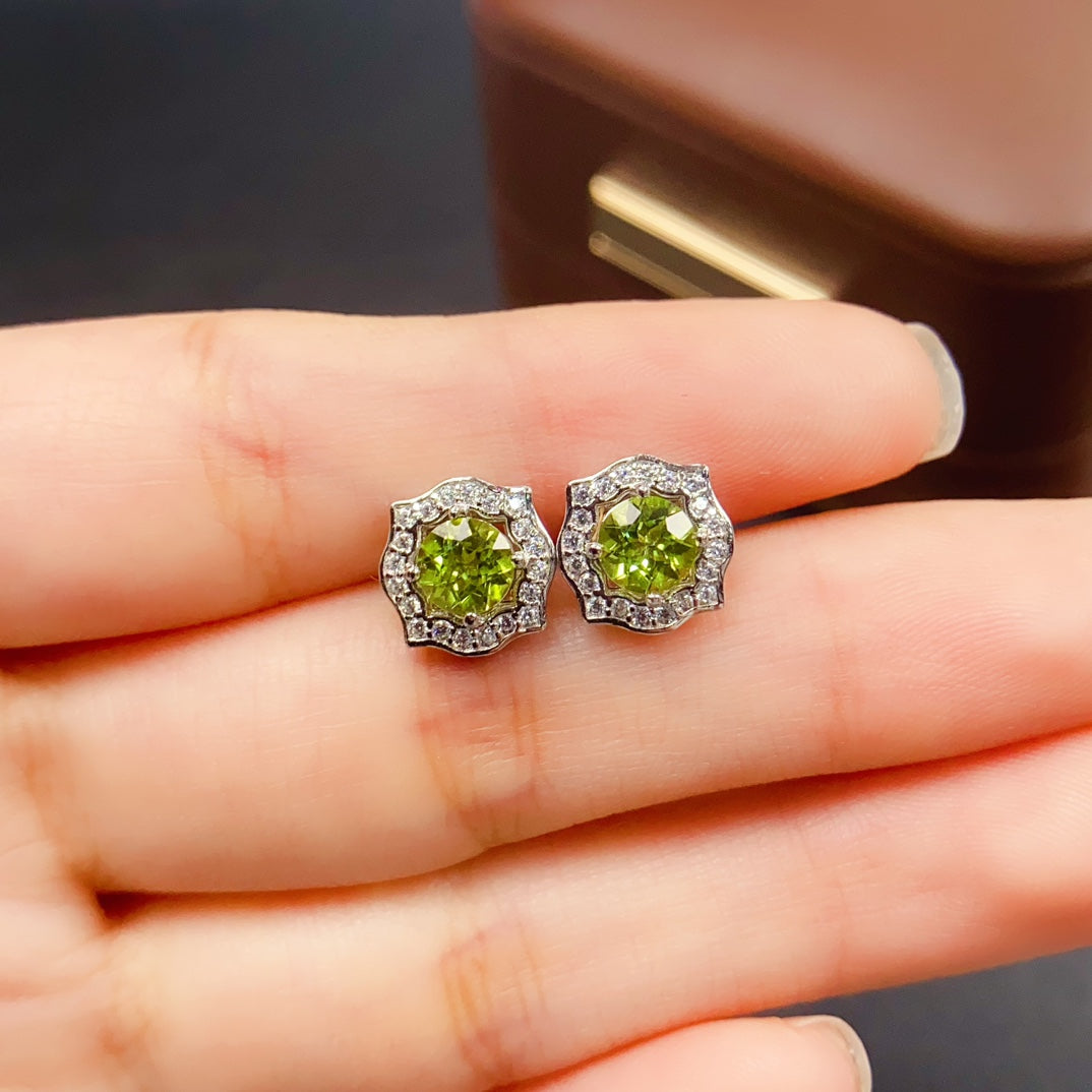 Natural Peridot EarringsGreen Sparkle🔥High Clarity 5*5mm Stone of Happiness S925 Silver Gift