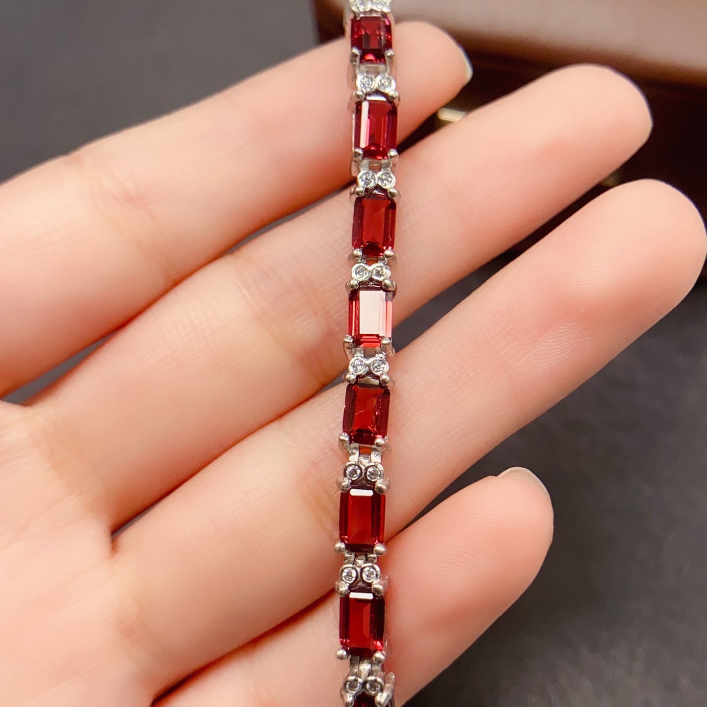 Natural Garnet Tennis Bracelet 4*6mm Wine-Red Full Clean Full Fire S925 Silver Setting Simple Fashion Versatile Light Luxury Ins Style Gift