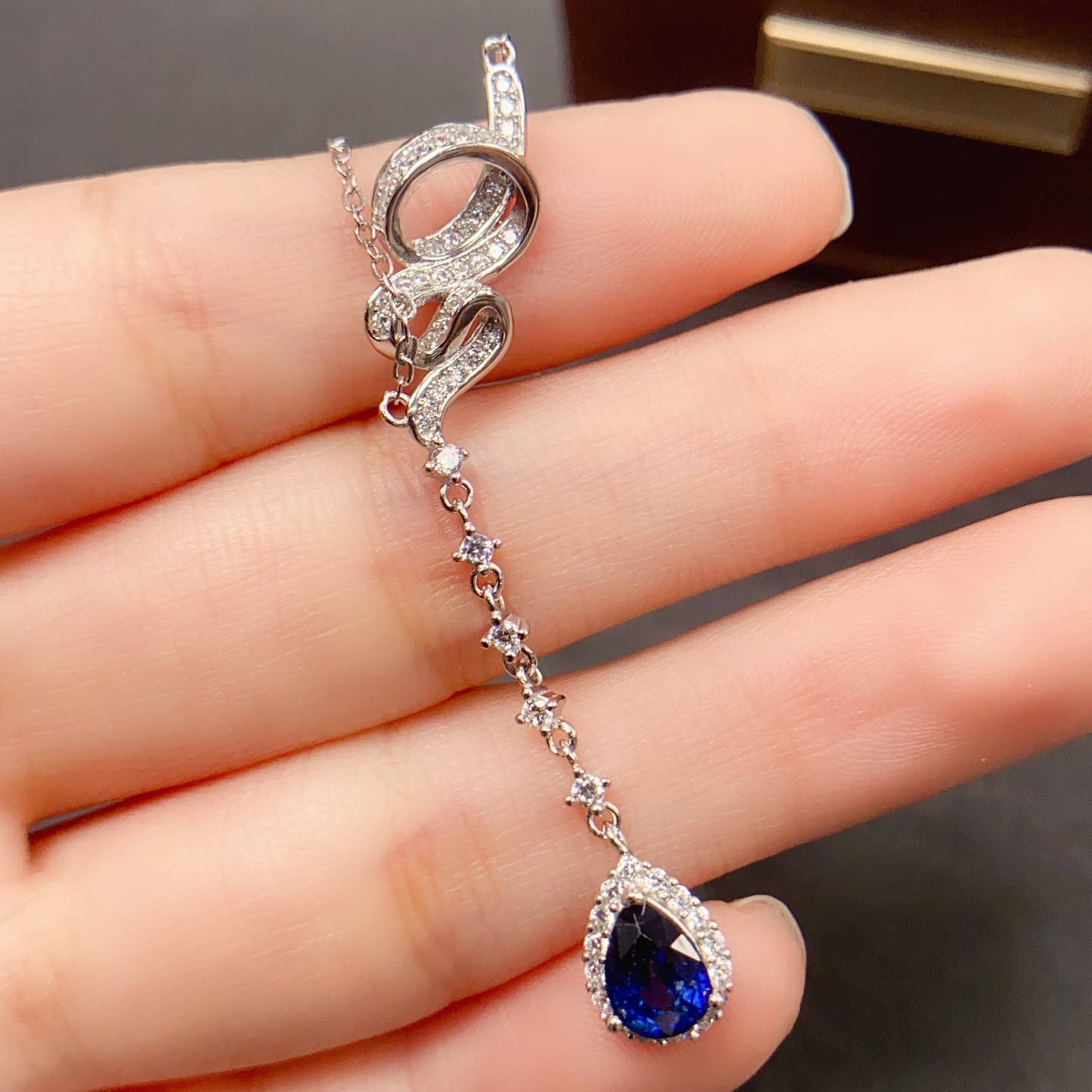 Natural Sapphire Teardrop Pendant 5*7mm High Clarity Full Fire Rich Royal Blue S925 Silver Setting Simple Light Luxury Versatile Choker Necklace Ins Style Gift