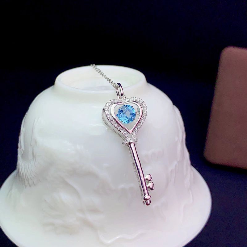 S925 Natural Swiss Blue Topaz Chain Pendant