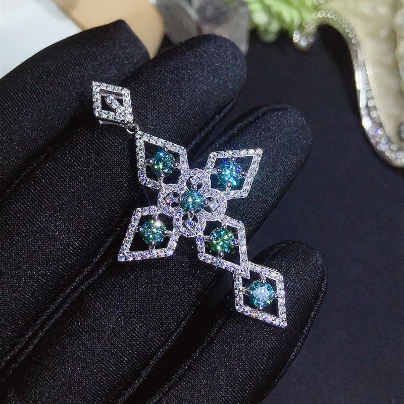 S925 American Green Moissanite 4*4mm Moissanite Necklace