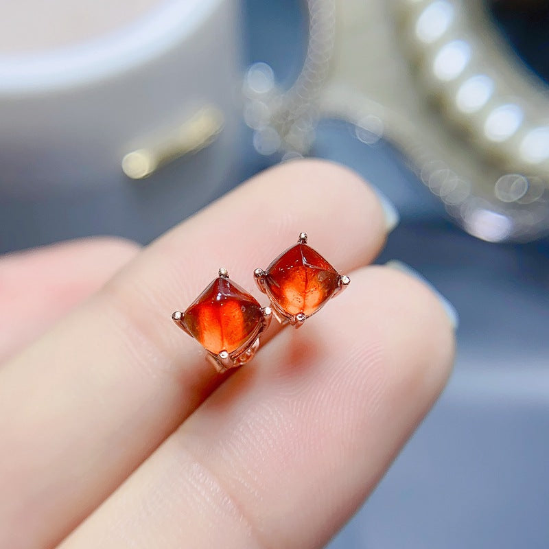 S925 new simple fashion natural sugar tower garnet women's earrings