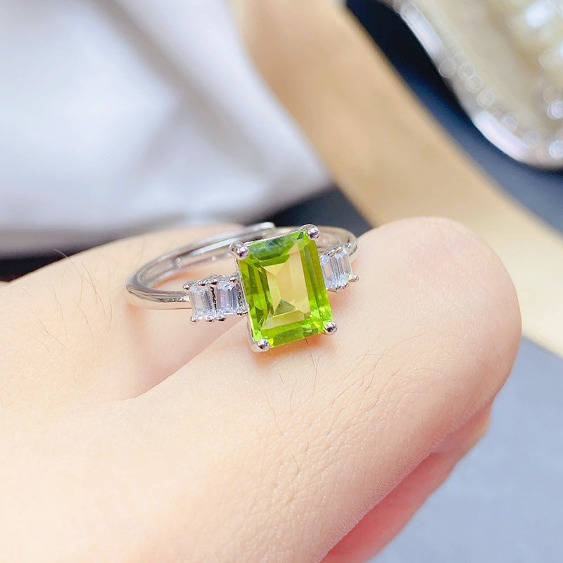 S925 Peridot Women's Ring Delicate Design Sense Main Stone 6*8mm