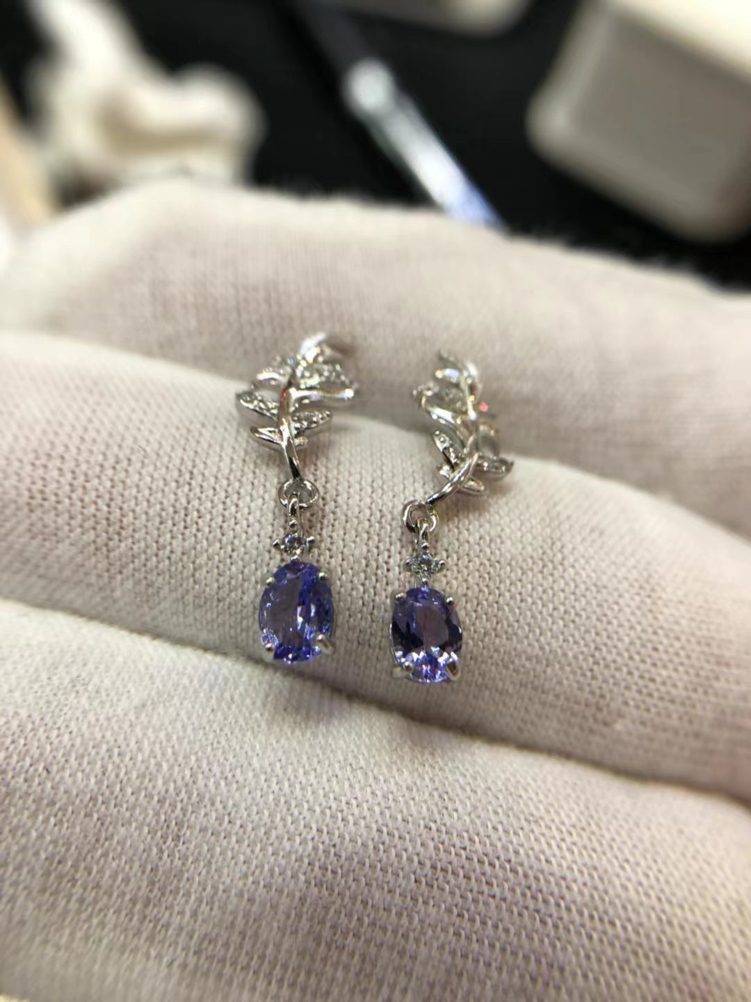 S925 Natural Tanzanite Feather Women's Earrings