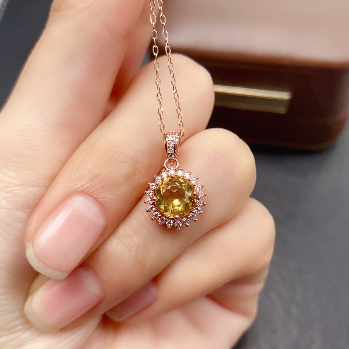 Natural Citrine Pendant Necklace, Round Cut Simple Style, High Quality 925 Silver Setting, 6x6mm+  Product Title (Chinese):