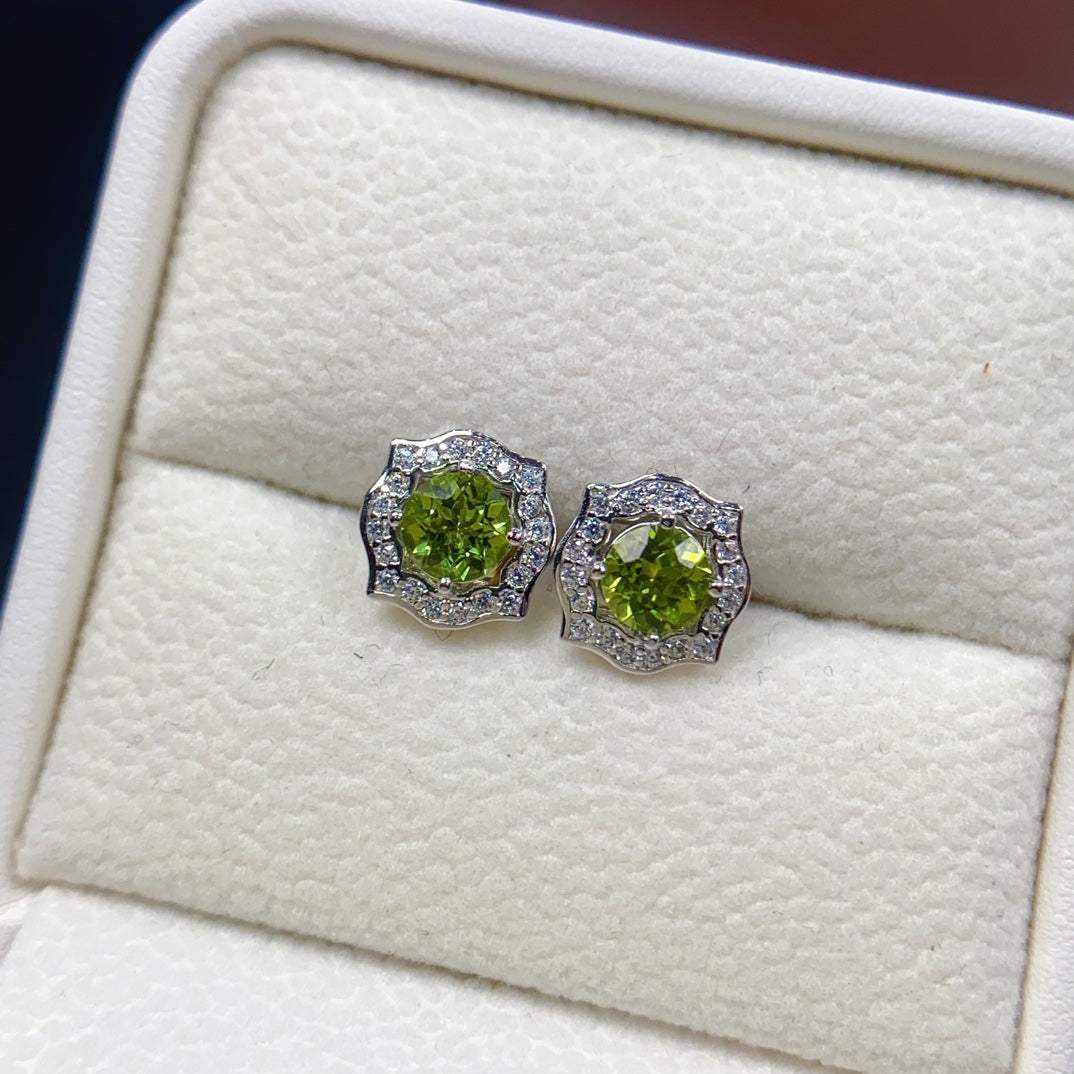 Natural Peridot EarringsGreen Sparkle🔥High Clarity 5*5mm Stone of Happiness S925 Silver Gift