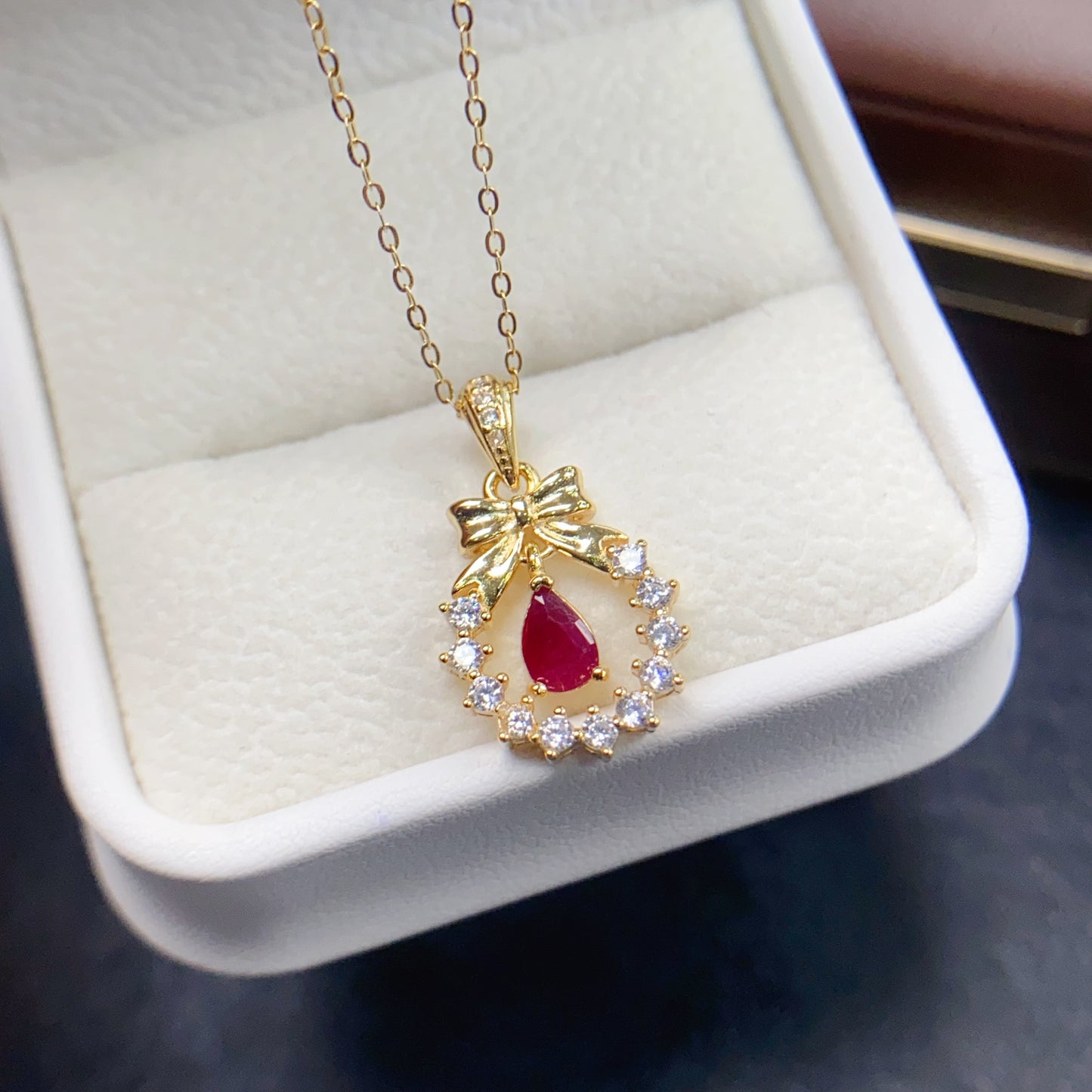 Natural Ruby Pendant 4*6mm Bowknot Cute Style Gold Setting European-American Look S925 Silver Setting Rich Pigeon Blood High Clarity Full Fire Light Luxury Minimalist Choker Necklace Gift