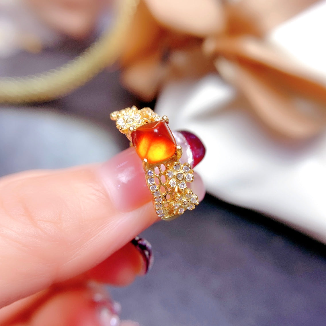 Natural Fanta Garnet Sugar Loaf Cut Adjustable Ring 6*6mm Gold Setting Simple Design Full Clean High Clarity Vibrant Fanta Color S925 Silver Setting Light Luxury Minimalist Ins Style Gift