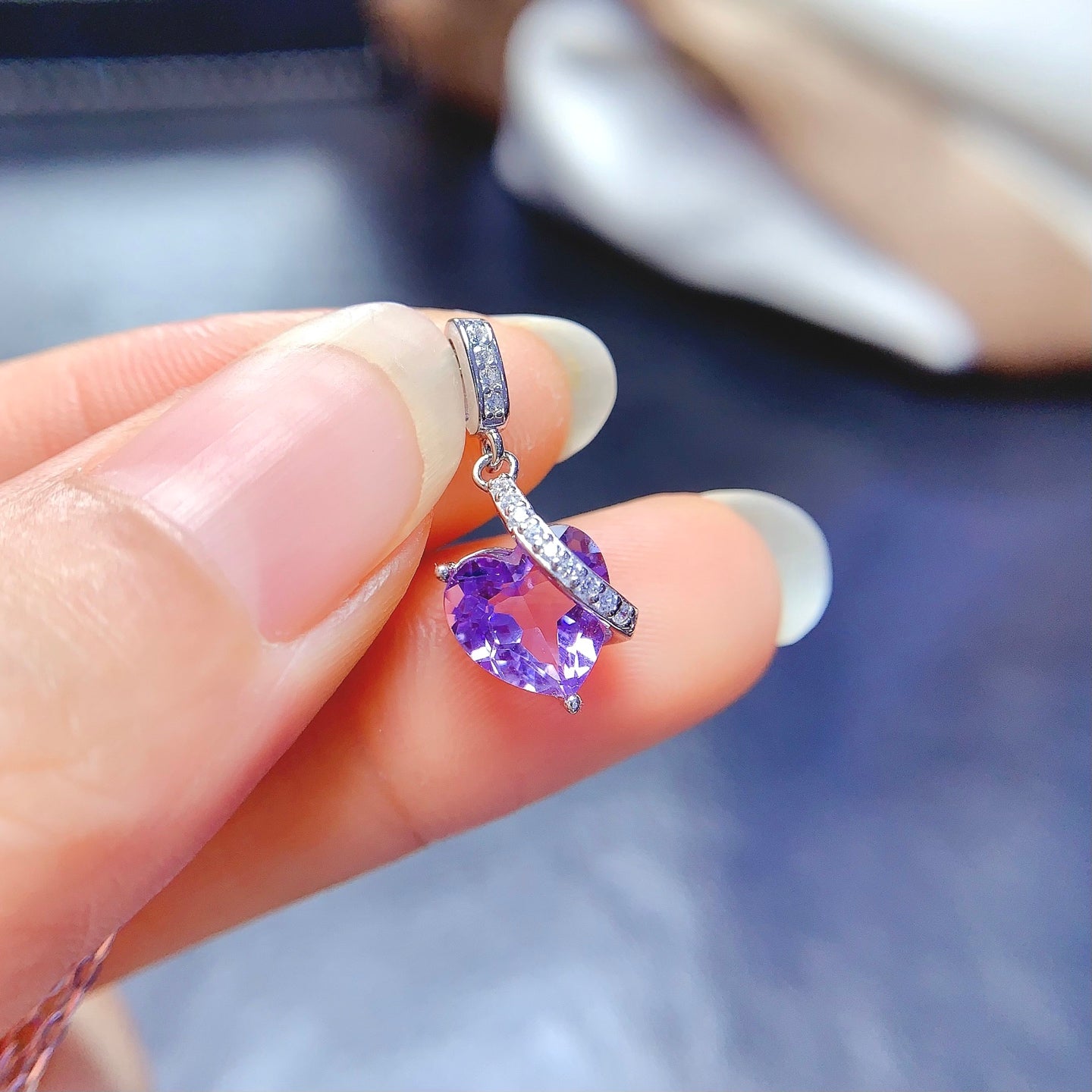 Natural Amethyst Heart Pendant 8*8mm Heart Shape S925 Silver Setting Mysterious Purple High Clarity Full Fire Romantic Heart Simple Light Luxury Versatile Choker Necklace Ins Style Gift