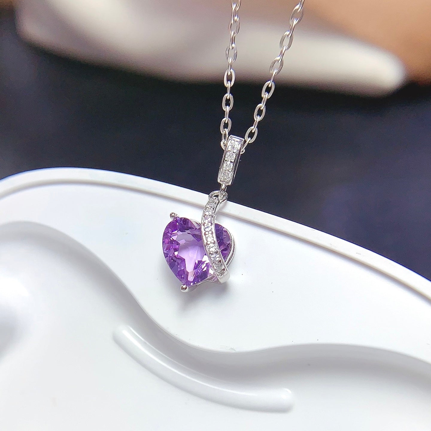 Natural Amethyst Heart Pendant 8*8mm Heart Shape S925 Silver Setting Mysterious Purple High Clarity Full Fire Romantic Heart Simple Light Luxury Versatile Choker Necklace Ins Style Gift