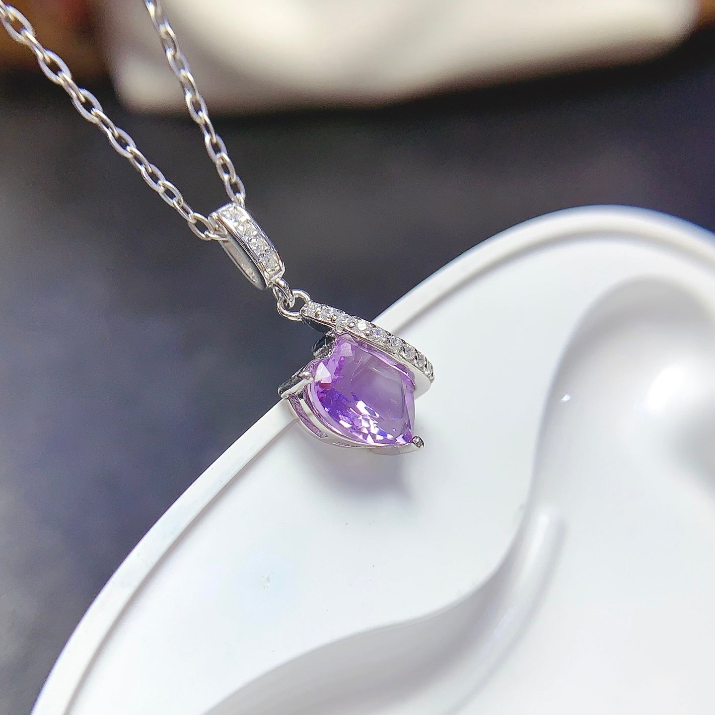 Natural Amethyst Heart Pendant 8*8mm Heart Shape S925 Silver Setting Mysterious Purple High Clarity Full Fire Romantic Heart Simple Light Luxury Versatile Choker Necklace Ins Style Gift