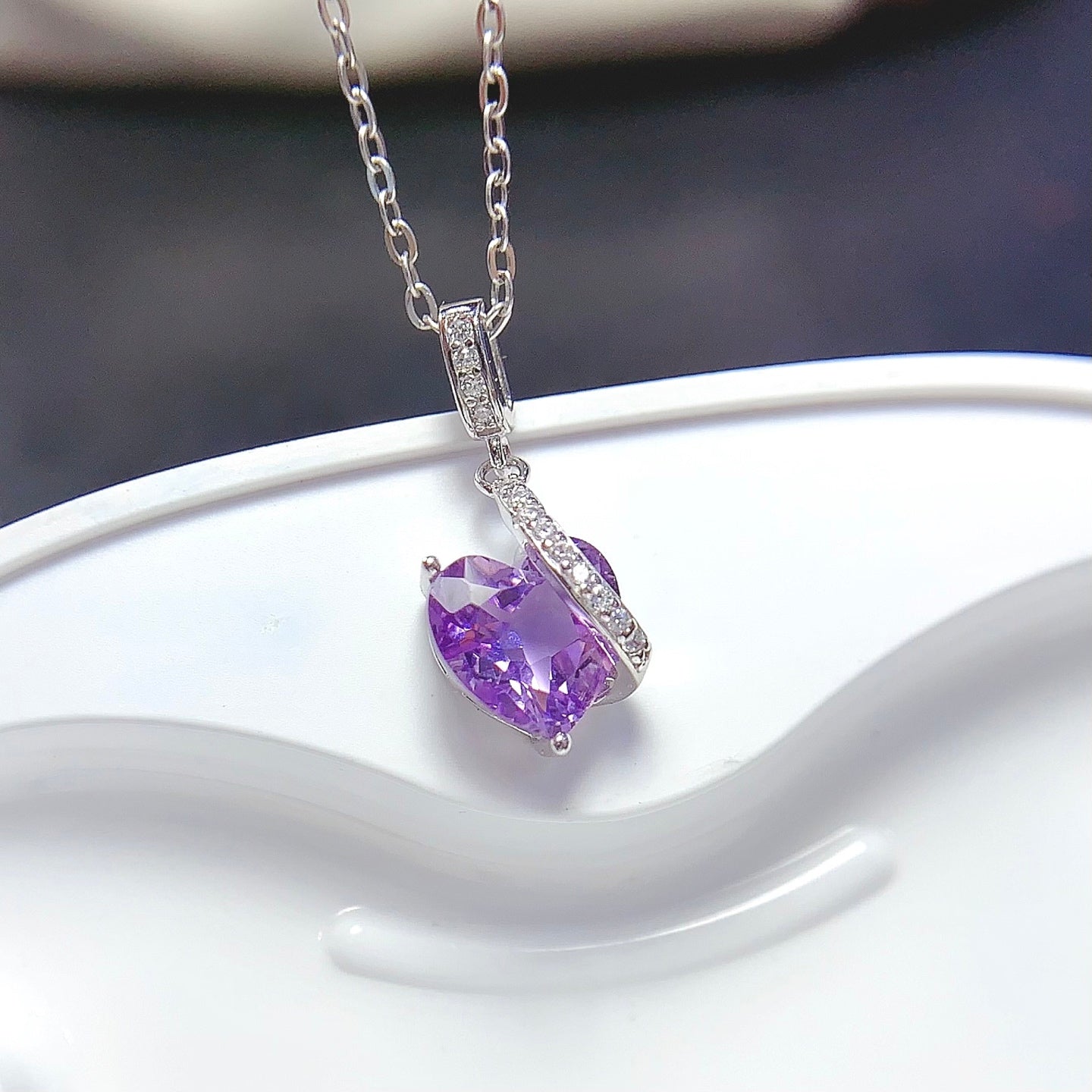 Natural Amethyst Heart Pendant 8*8mm Heart Shape S925 Silver Setting Mysterious Purple High Clarity Full Fire Romantic Heart Simple Light Luxury Versatile Choker Necklace Ins Style Gift