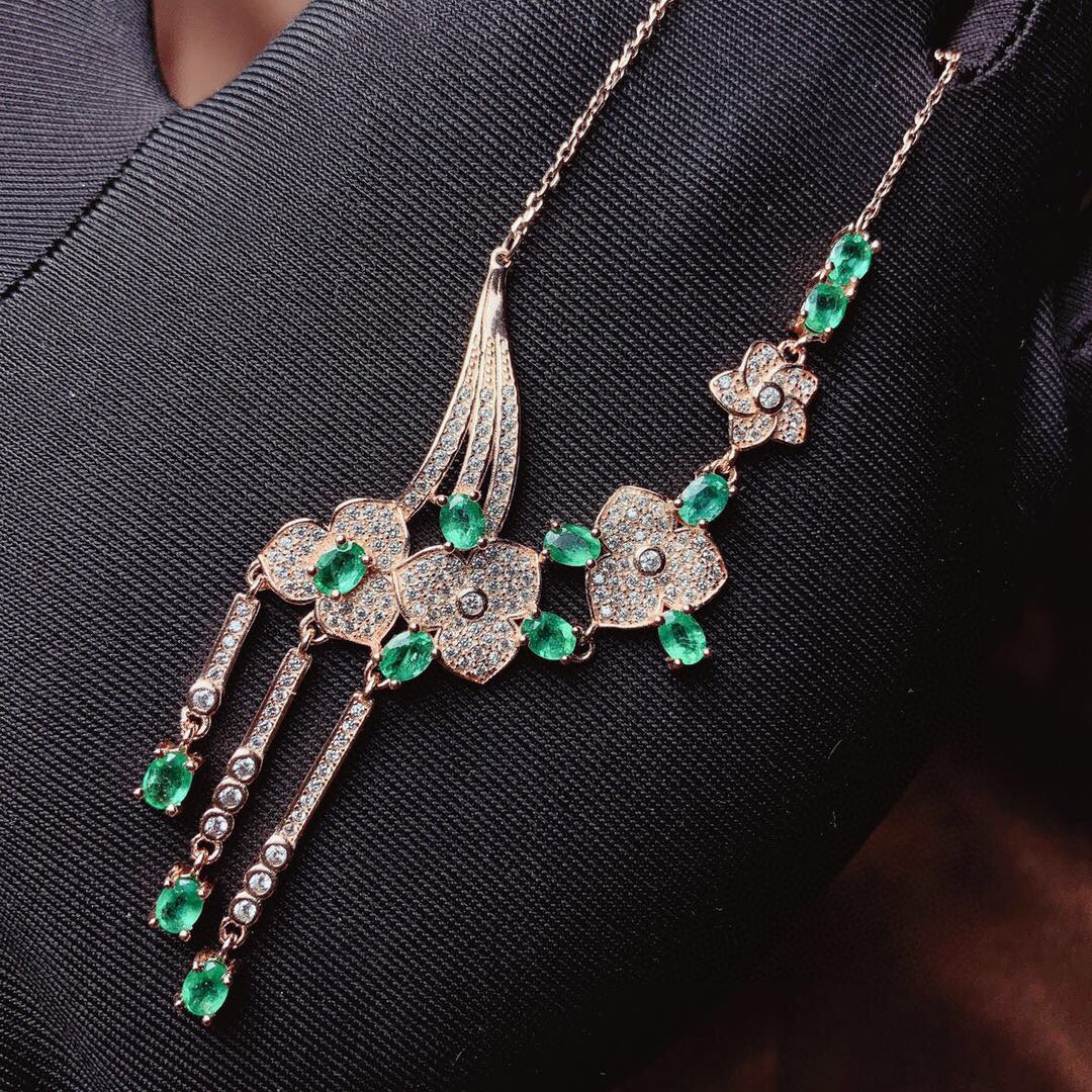 Natural Colombian Emerald Necklace Luxury Design 3*4mm Gold-Plated Look High Clarity Full Fire Intense Green S925 Silver Setting Light Luxury Vintage Versatile Gif
