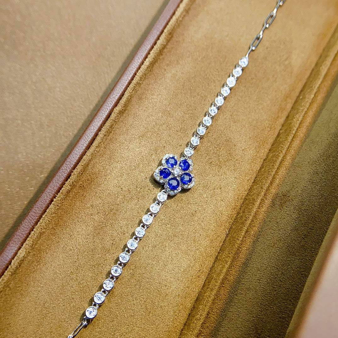 Natural Sapphire Flower Bracelet 3*3mm Simple Fashion Style S925 Silver Setting Fresh Floral Design High Clarity Full Fire Versatile Thin Chain Ins Style Gift