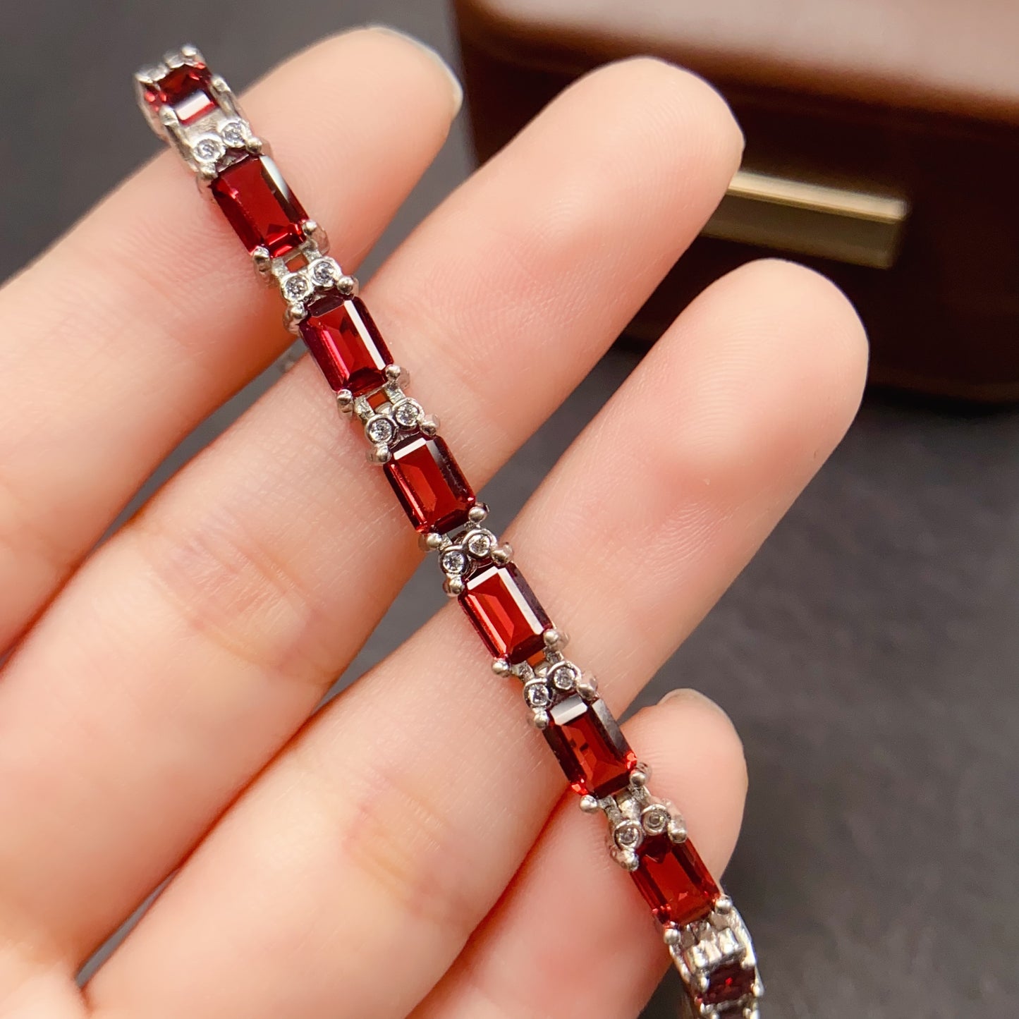 Natural Garnet Tennis Bracelet 4*6mm Wine-Red Full Clean Full Fire S925 Silver Setting Simple Fashion Versatile Light Luxury Ins Style Gift