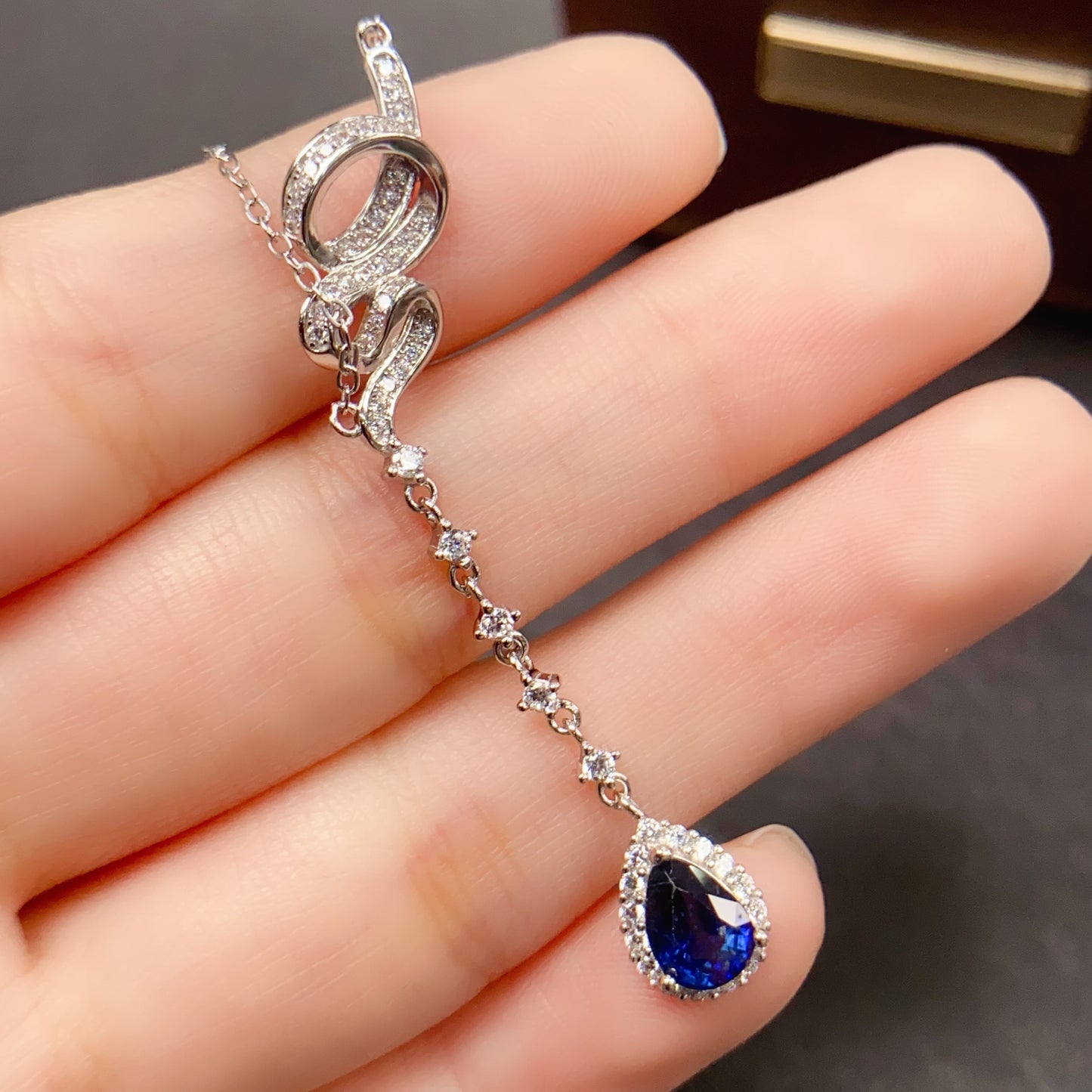 Natural Sapphire Teardrop Pendant 5*7mm High Clarity Full Fire Rich Royal Blue S925 Silver Setting Simple Light Luxury Versatile Choker Necklace Ins Style Gift