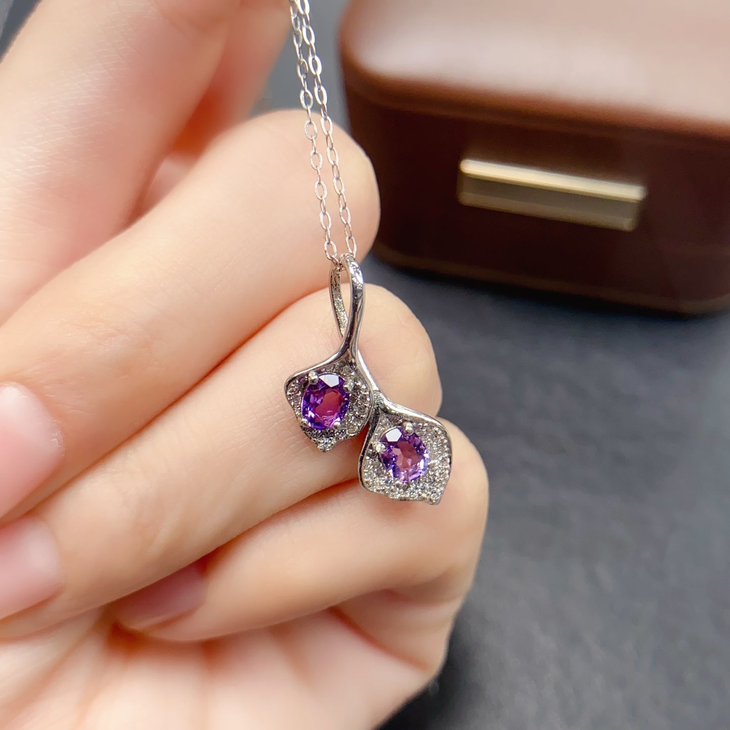 Natural Amethyst Double Leaf Pendant 4*5mm Cute Fresh Design High Clarity Full Fire S925 Silver Setting Versatile Light Luxury Choker Necklace Ins Style Gif