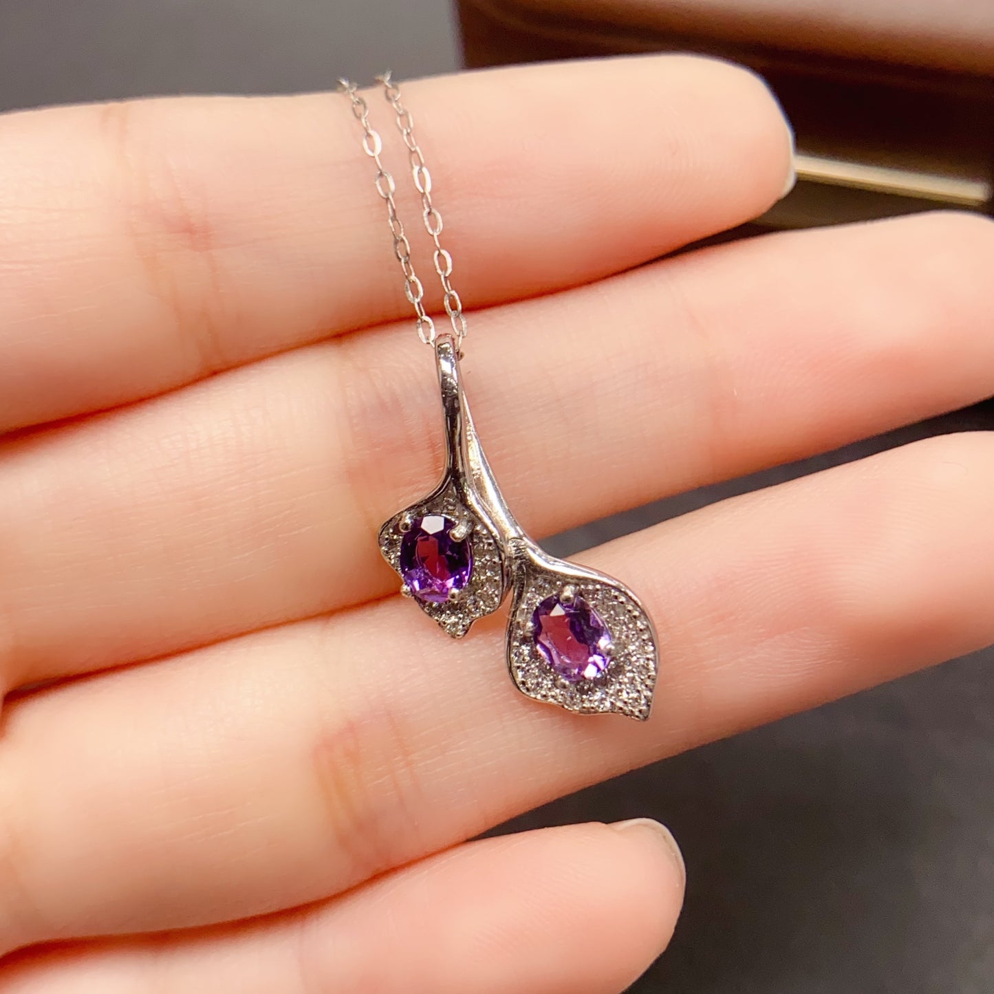 Natural Amethyst Double Leaf Pendant 4*5mm Cute Fresh Design High Clarity Full Fire S925 Silver Setting Versatile Light Luxury Choker Necklace Ins Style Gif