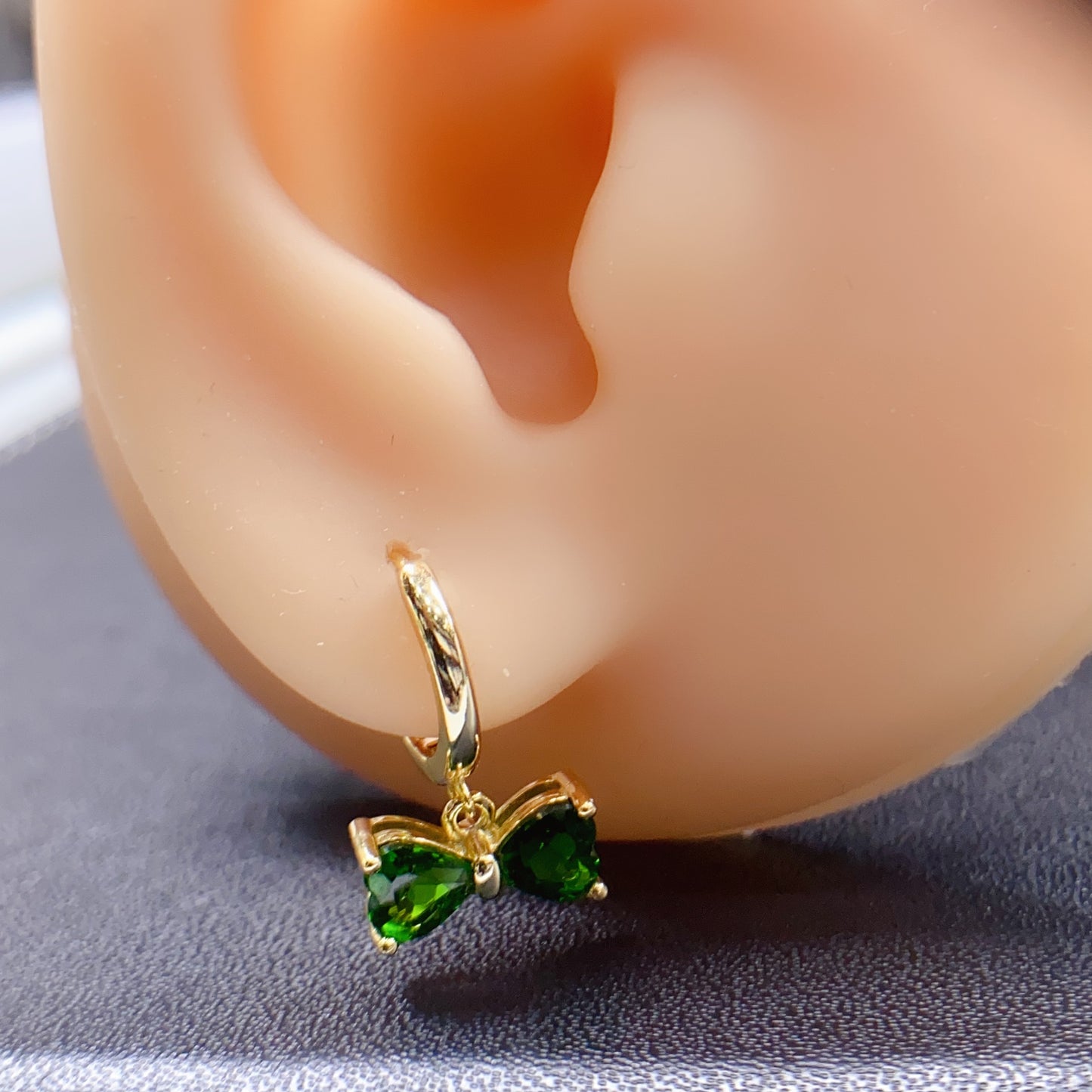 Natural Chrome Diopside Bowknot Ear Cuff 5*5mm High Clarity Full Fire Bright Green S925 Silver Setting Sweet Cute Light Luxury Minimalist Ins Style Gift