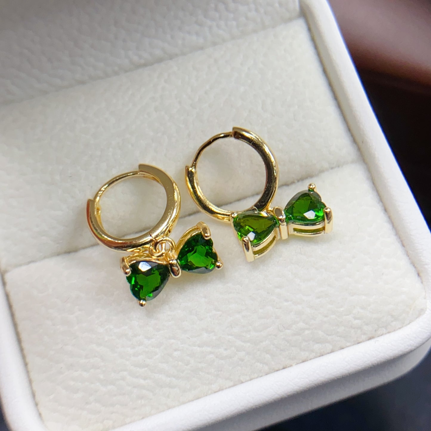 Natural Chrome Diopside Bowknot Ear Cuff 5*5mm High Clarity Full Fire Bright Green S925 Silver Setting Sweet Cute Light Luxury Minimalist Ins Style Gift