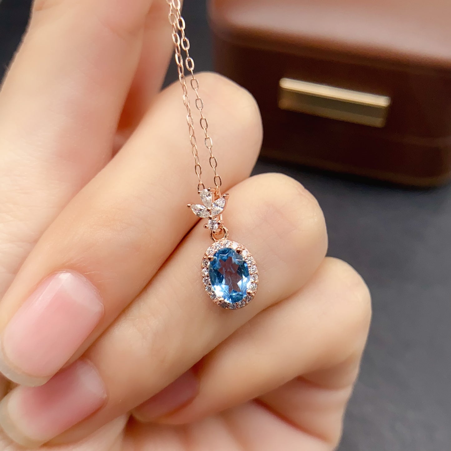 Natural Swiss Blue Topaz Pendant 5x7mm Ellipse Cut 925 Silver Simple Elegant Necklace Fashion Jewelry For Women