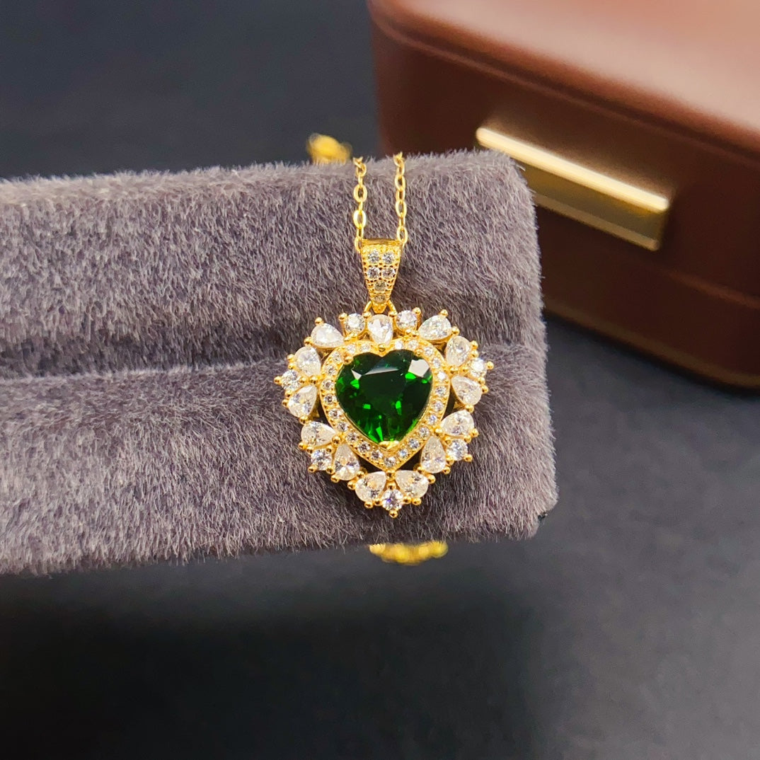 925 Silver Diopside Pendant Necklace | Natural Gem | Heart Design | 8x8mm Vibrant Green | High Quality | Valentine‘s Gift | Fine Jewelry for Women