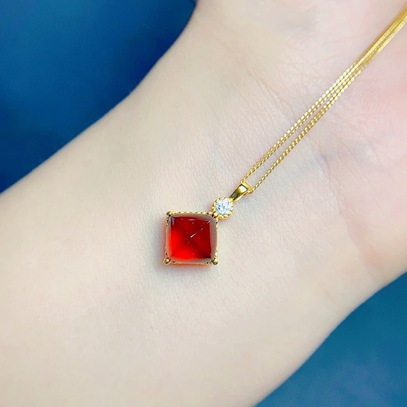 S925 Fire Colorful Natural Tantalum Garnet Nude Stone Pendant