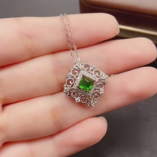 Natural Diopside Pearl Pendant 5*5mm Vintage Design High Clarity Full Fire Rich Green S925 Silver Setting Light Luxury Elegant Versatile Choker Necklace Ins Style Gift