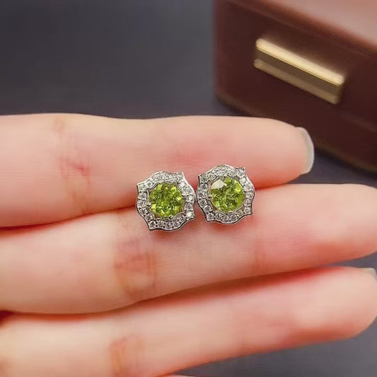 Natural Peridot EarringsGreen Sparkle🔥High Clarity 5*5mm Stone of Happiness S925 Silver Gift